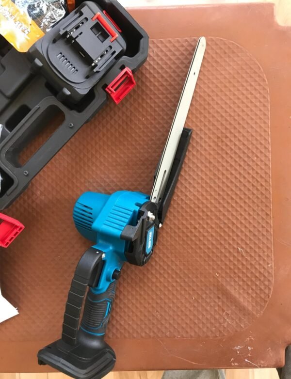 Rechargable Chainsaw